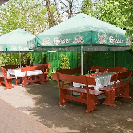 Pension Club Montana Къмпина Екстериор снимка