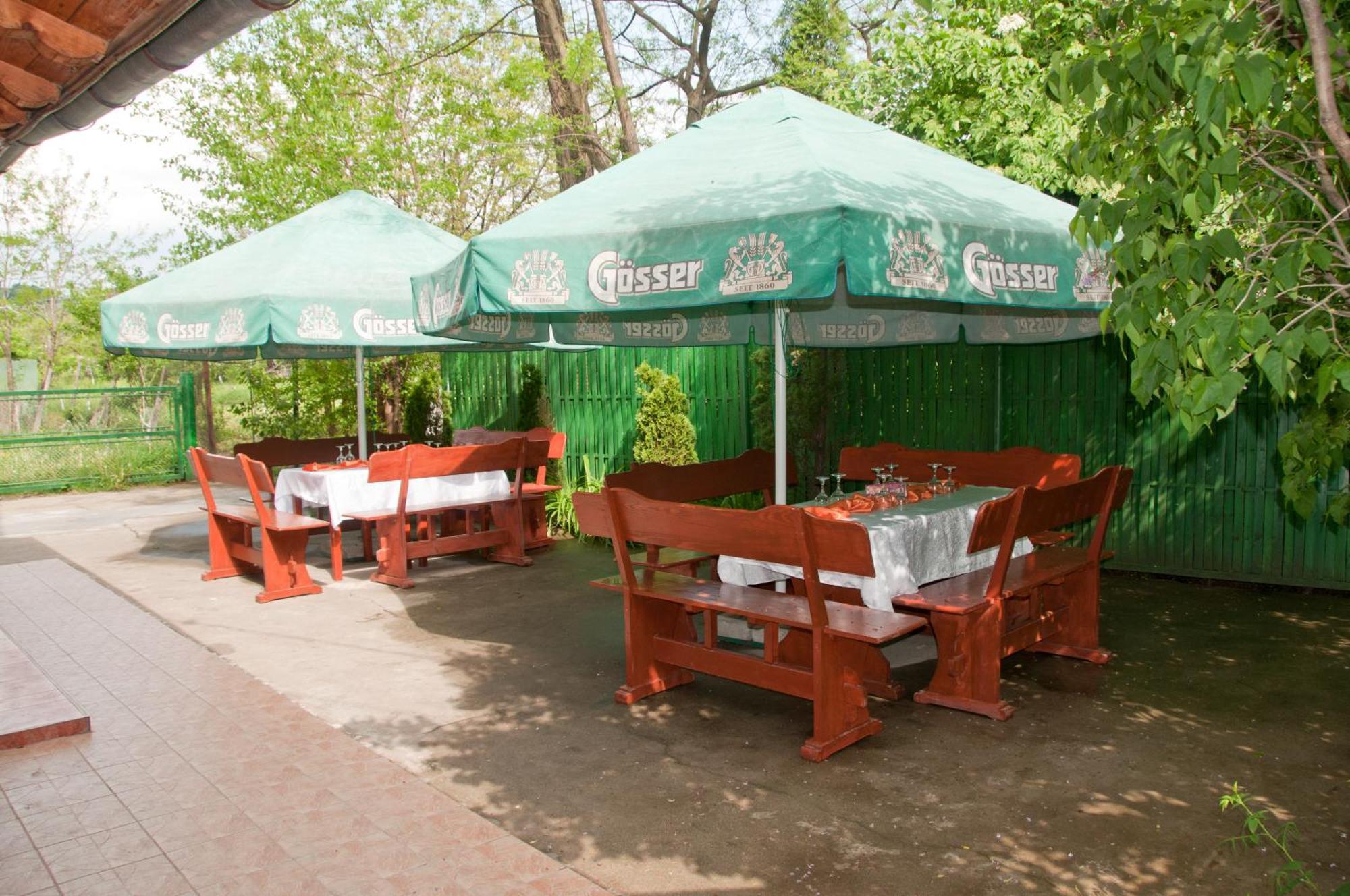 Pension Club Montana Къмпина Екстериор снимка