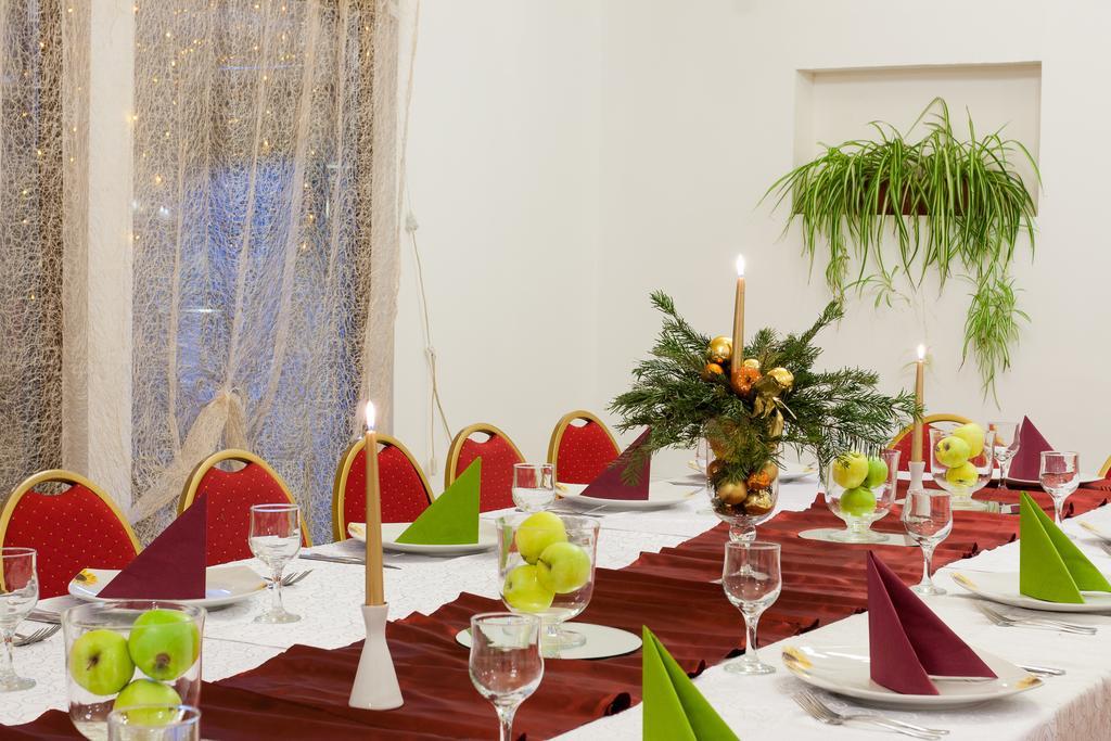Pension Club Montana Къмпина Екстериор снимка