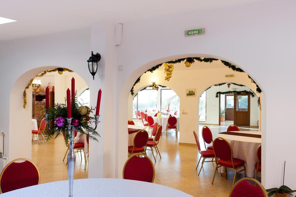 Pension Club Montana Къмпина Екстериор снимка