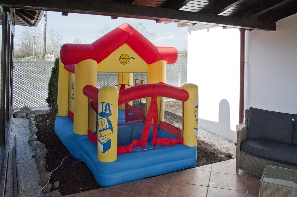 Pension Club Montana Къмпина Екстериор снимка