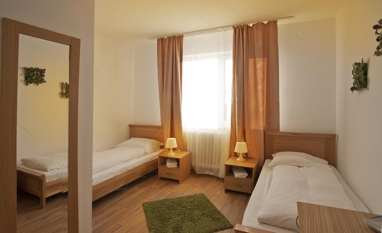 Pension Club Montana Къмпина Екстериор снимка